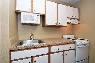 Suburban East Hotel 2*